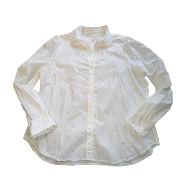 Gap Size XL white cotton button down. Women’s styling , relaxed fit. VGUC. - Picture 1 of 7